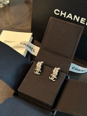 CHANEL Crystal CC Leaf Stud Earrings